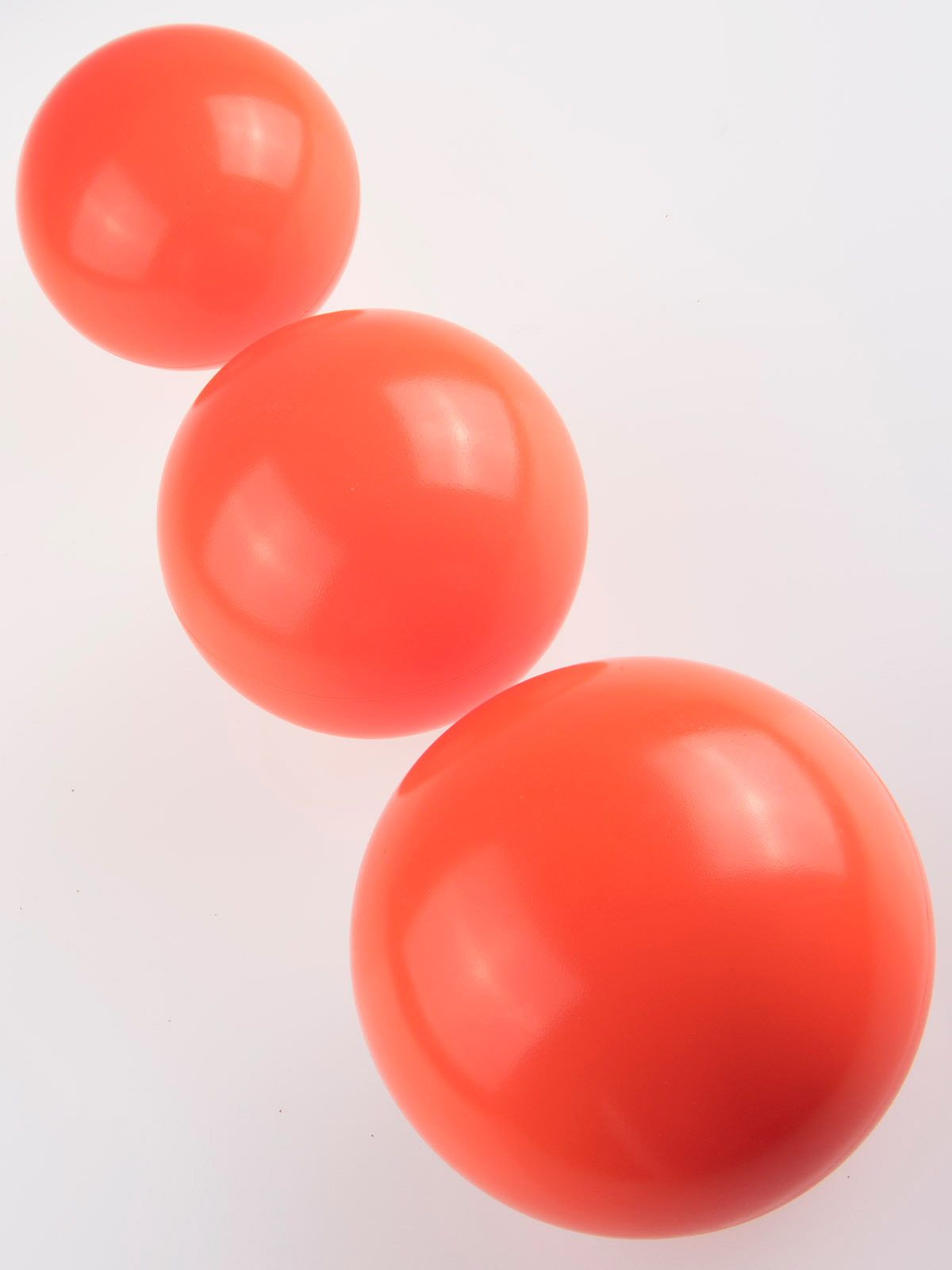 large stage juggling balls